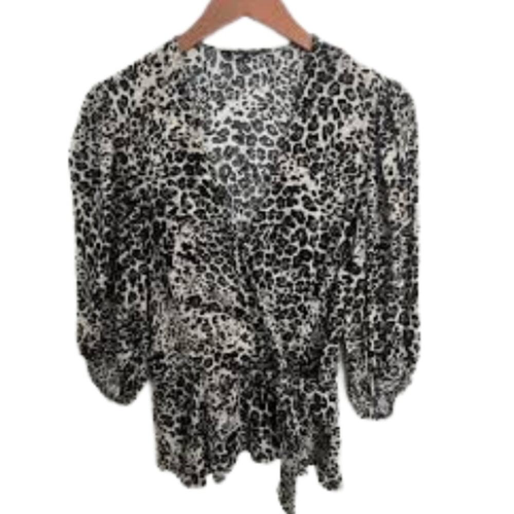 Banana Republic Animal Print Faux Wrap Blouse – EUC Size Medium - Picture 3 of 3